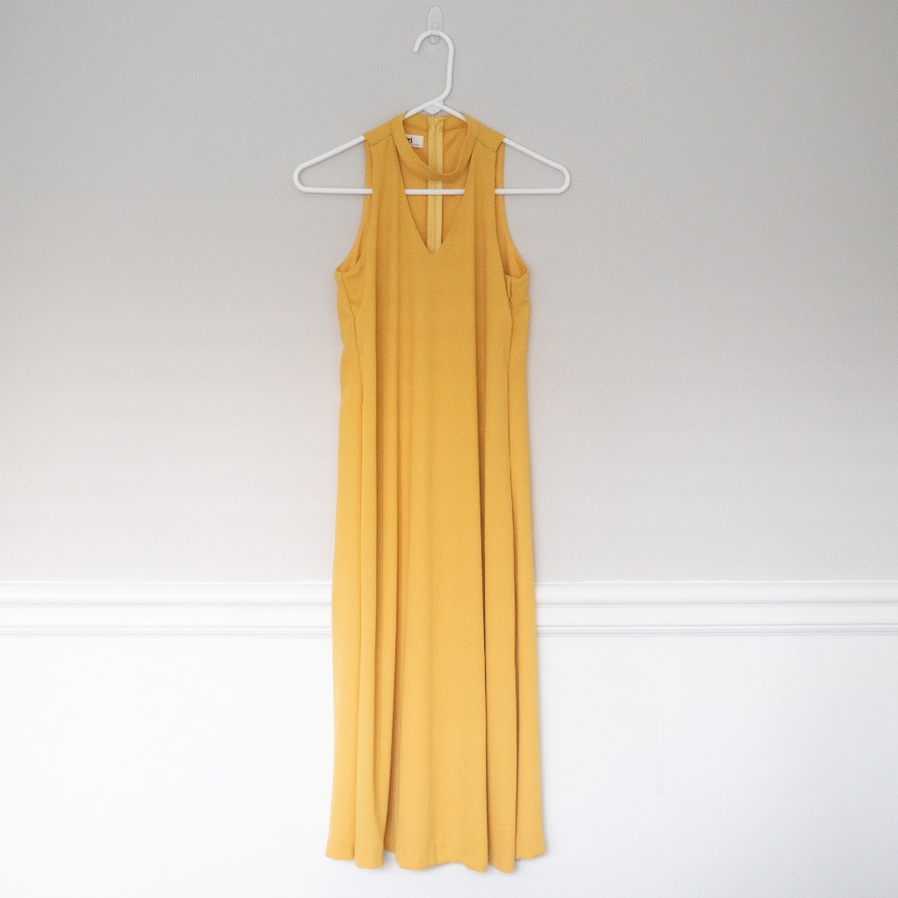 Choker minimalist maxi dress